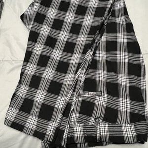 Hot Topic Buffalo Check pants Hot topic plus size 3